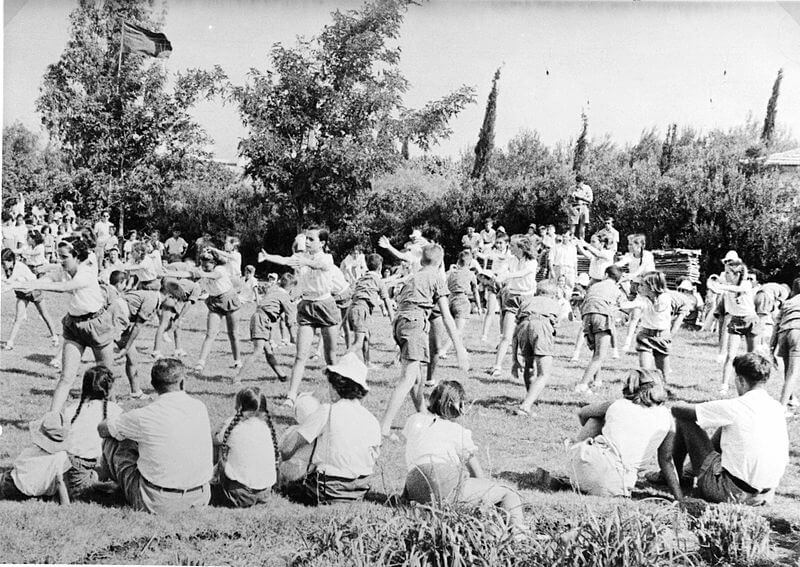 In the XNUMXs, sports education was very important for the children. Gymnastics was one of the least pleasant experiences, but it was important for the health of the body. From Piyoi Yisrael