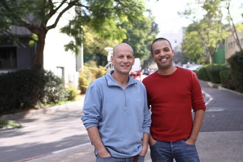 Right: Itamar Harel and Prof. Eldad Tzhor. genetic network