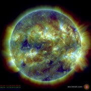 הדמיה של השמש מ-12 באפריל 2013, צילום: SDO/AIA