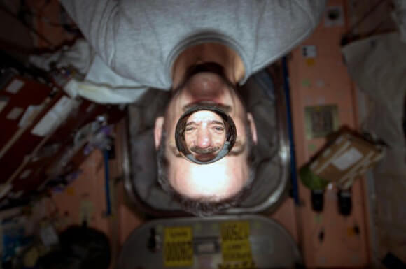 אחת התמונות ששלח האסטרונאוט הקנדי כריס הדפילד מתחנת החלל הבינלאומית במהלך שהותו בה בשנת 2013. צילום: נאס"א