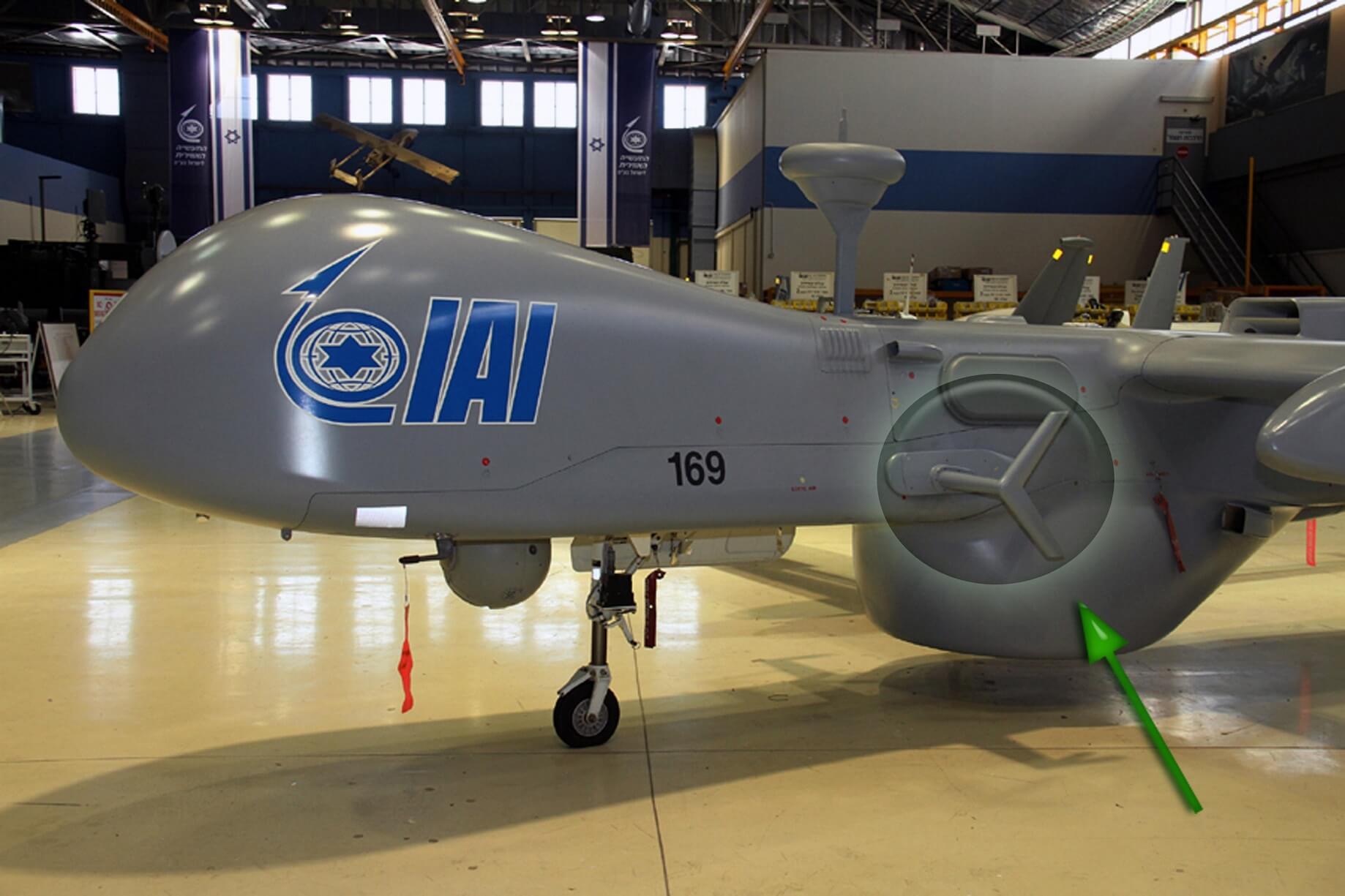 The ELK-7065 airborne antenna configuration on top of a "Heron" UAV. Photo: Israel Aerospace Industries