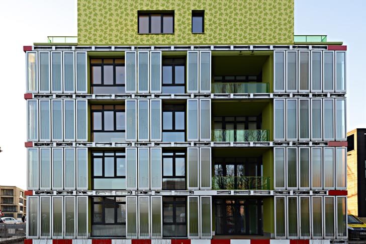 The first residential building in the world whose energy it consumes is produced by algae The first residential building in the world whose energy it consumes is produced by algae Photo: Colt International, Arup Deutschland, SSC