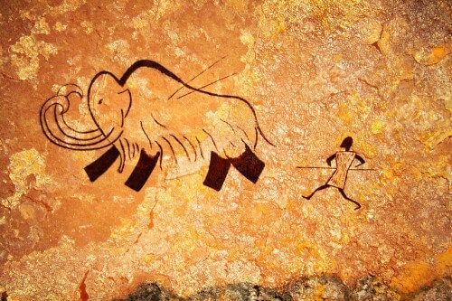 Cave painting depicting a mammoth hunt. Photo: shutterstock.