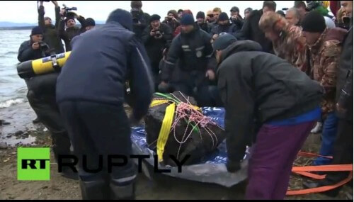 The meteorite dust in a lake near the city of Chelyabinsk in Russia, most likely one of the remnants of the meteorite that caused great damage there in February. Screenshot from RT broadcasts