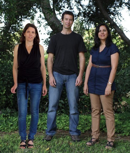 From the right: Dr. Razita Levitt, Dr. Rotem Sorek and Hila Zebro. Antitoxin