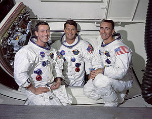 חברי צוות אפולו 7 משמאל: דון אייזלה, וולטר שירה וולטר קניגהם. צילום: נאס"א 