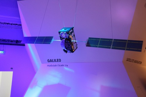 דגם של אחד מלוויני גלילאו בתערוכה בברלין, נובמבר 2012. צילום: shutterstock