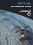 עטיפת הספר "סקיילב - תחנת החלל הראשונה של ארה"ב." משנת 1977. צילום: נאס"א