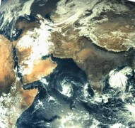 כדור הארץ כפי שהוא נראה מהחללית MOM ממצלמה שיועדה למאדים, מגובה 70 אלף ק"מ.