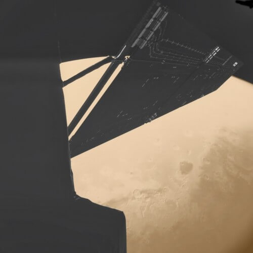 מאדים (וחלק מרוזטה) כפי שצולם ממצלמת הנחתת פיליי.