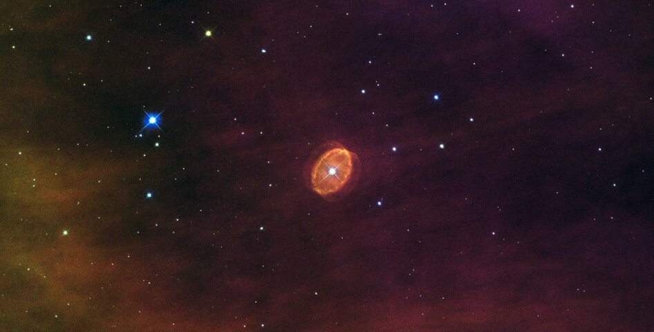 [SBW2007] 1 - כוכב העומד להתפוצץ כסופרנובה. צילום: טלסקופ החל האבל/נאס"א/סוכנות החלל האירופית.