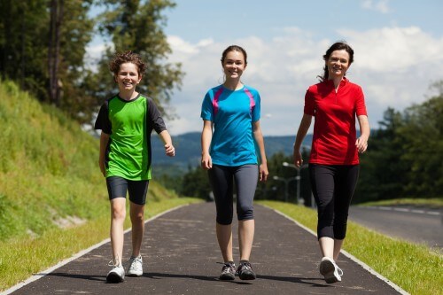 Sporty walking. Photo: shutterstock