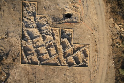 Aerial photograph of the excavation site near Burma Road. Photo credit: Skyview company, courtesy of the Israel Antiquities Authority