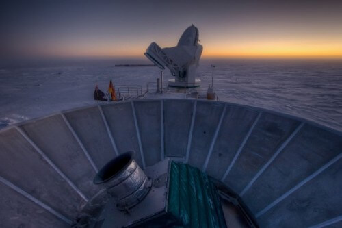 גלאי BICEP2 בקוטב הדרומי. צילום: מרכז הארווארד סמיתסוניאן לאסטרופיסיקה