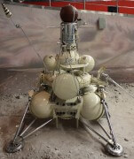 דגם החללית לונה 16 במוזיאון האסטרונאוטיקה. מתוך ויקיפדיה
