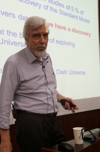 Director General of CERN, Dr. Rolf Heuer, in a lecture at Tel Aviv University, 10/4/14. Photo: Avi Blizovsky