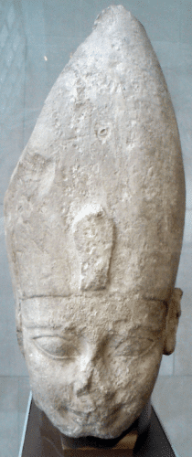 تمثال للفرعون يهمس (أموسيس) الأول. الصورة: ويكيميديا