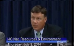 ברנדון סמית' יו"ר ועדת האנרגיה והסביבה בסנאט של מדינת קנטאקי. צילום מסך מתוך יוטיוב