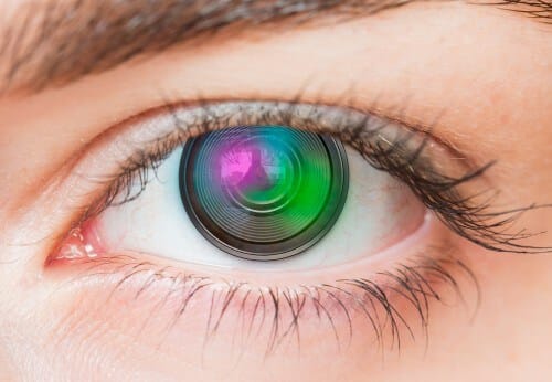 contact lens. Photo: shutterstock