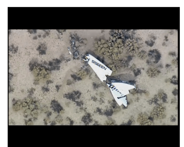 שברי החללית ספייסשיפ 2 שהתרסקה בטיסת ניסוי במדבר מוחאבי, 31 באוקטובר 2014. מתוך טוויטר