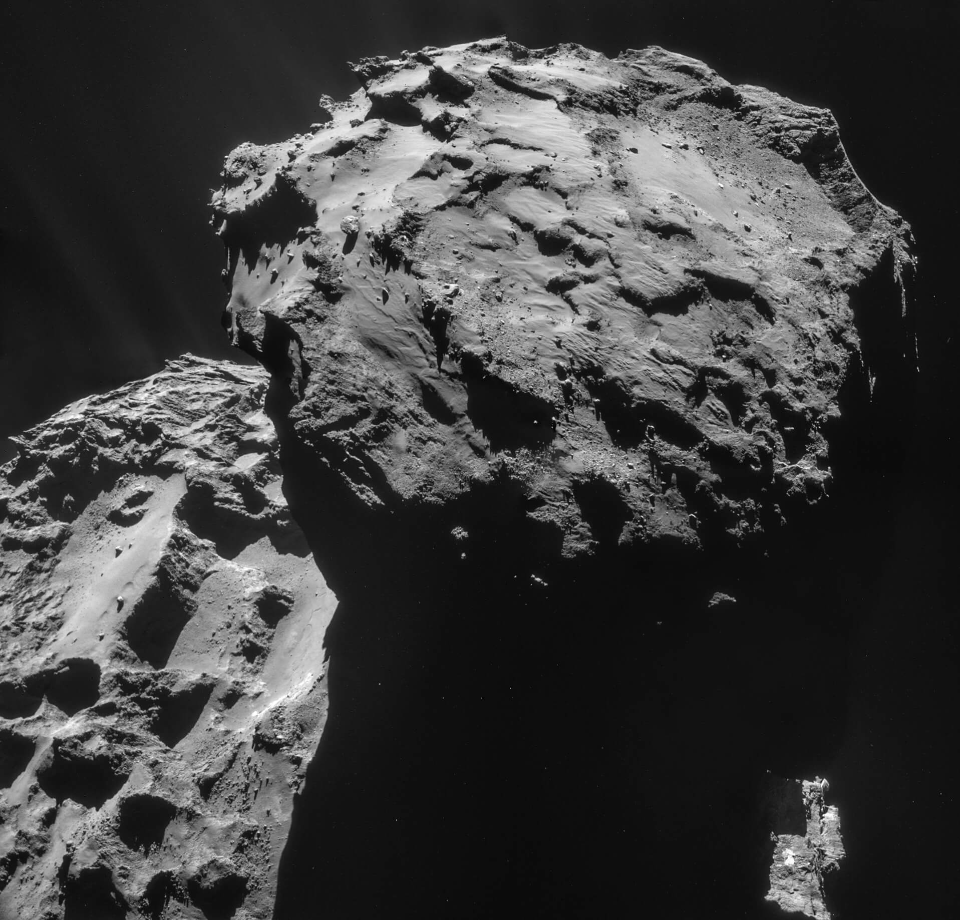 גלעין השביט 67P צ'וריומוב-גראסימנקו כפי שצולם ממצלמת הניווט של רוזטה, 7 בדצמבר 2014
