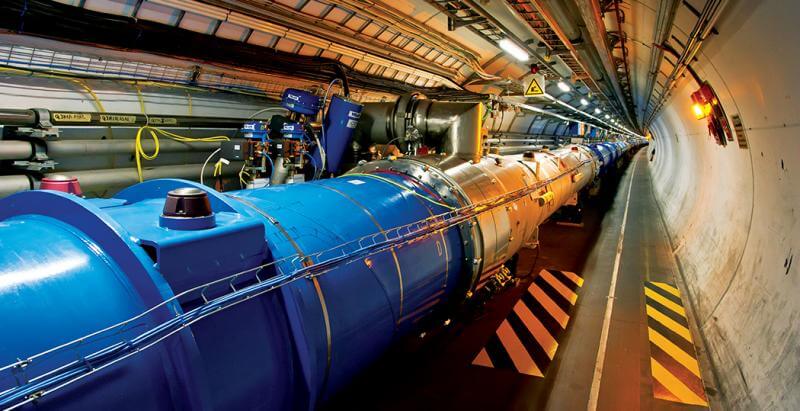 קטע ממנהרת מאיץ ההדרונים הגדול. צילום: CERN