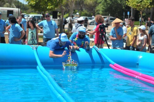 The vessel of Hila Shmuel and Iti Mengel, who won the joint first place in the Technorush 2015 competition. Photo: Shitzo Photos, for the Technion barges