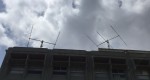 אנטנות על גג מרכז הבקרה של הלוויין דוכיפת 1 המשמשות ליצירת קשר עימו. צילום: בן נתנאל