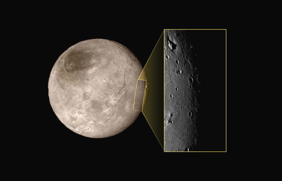 הר בתוך שקע על כארון, ירחו הגדול של פלוטו. צילום: NASA-JHUAPL-SwR