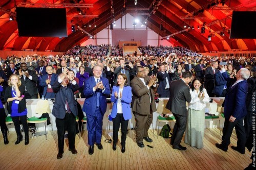 בפעם הראשונה מתחייבות כמעט כל מדינות העולם לפעול יחד לטובת רעיון אחד. צילום: COP PARIS