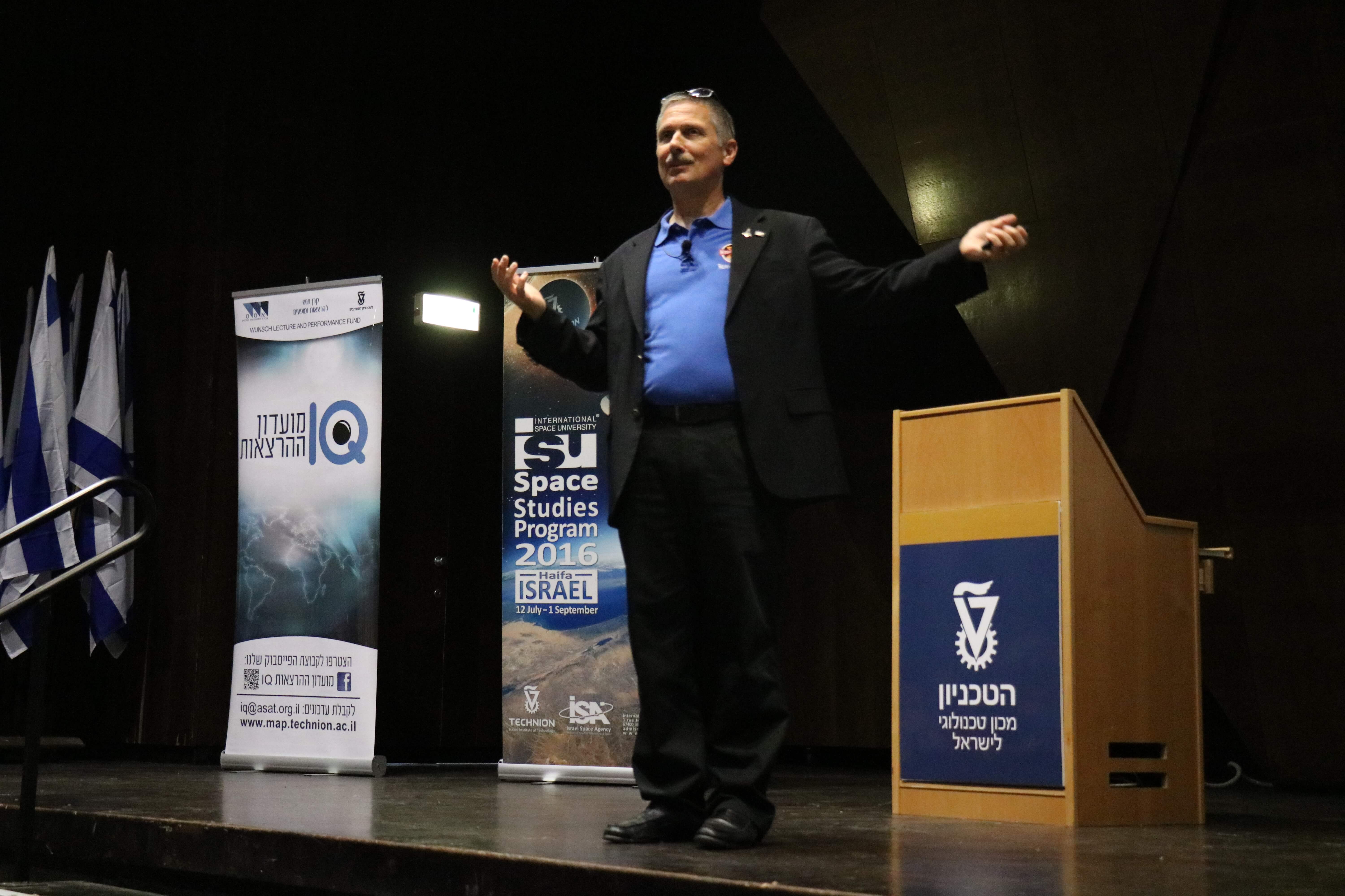 John Connolly in a lecture at the Technion. Photo: Technion spokespeople