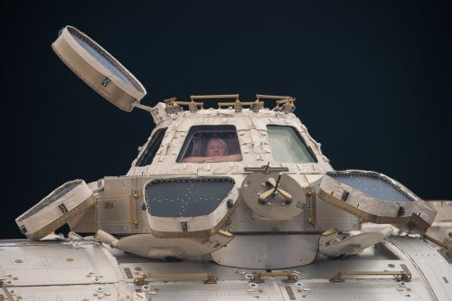 יחידת התצפית "קופולה" של תחנת החלל הבינלאומית. מקור: נאס"א. 