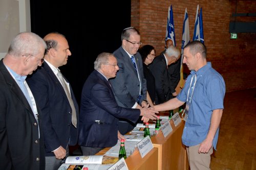 Awarding of the Kay Award to Dr. Pinchas Zuckerman from the Hebrew University. Public relations photo