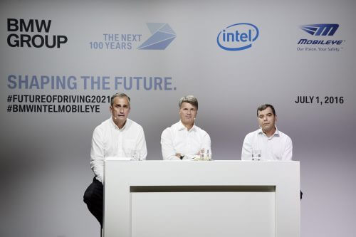משמאל לימין: מנכ"ל אינטל בריאן קרז'ניץ, נשיא ב.מ.וו הרולד קרוגר ונשיא מובילאיי, פרופ' אמנון שעשוע. צילום יח"צ