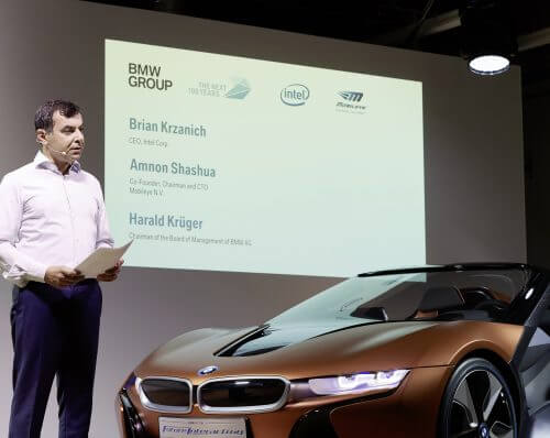 Prof. Amnon Shashua presents the autonomous vehicle platform at a joint press conference with Intel and BMW PR photo