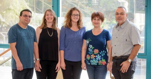 (From right to left) Prof. Michael Feinzylver, Dr. Ida Rischel, Dr. Rotam Ben-Tov Perry, Ella Doron Mandel and Prof. Avharam Yaron. Source: Weizmann Institute magazine.