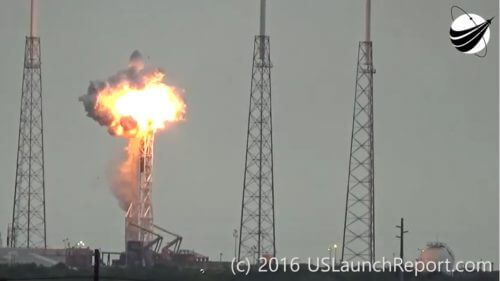 The moment of the explosion of the Falcon 9 launcher with the Amos 6 satellite on it on September 1. Screenshot from YouTube.