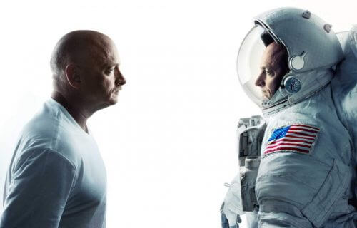 Scott Kelly (right) and his brother Mark. From Mark Kelly's Twitter account