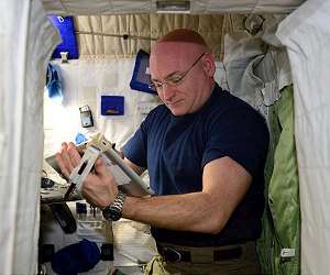 Astronaut Scott Kelly tests his fine motor skills as part of his year-long mission on the International Space Station. This task tested Kelly's ability to use his fine motor skills: pointing, dragging, copying a shape, and rotating - on an Apple iPad, after extended time in space. Image courtesy of NASA.