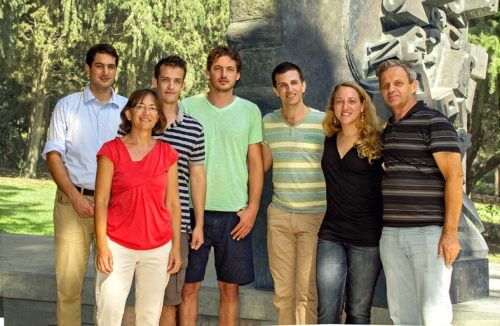 The laboratory staff, from the right: laboratory engineer Yevgeni Linder, Mia Barzilai (doctoral student), Assaf Hershkovitz (master's degree), Itamar Holzman (toward a master's degree), Alon Avidor (bachelor's degree), Dr. Cecil Shagia (senior scientist) and Dr. Yachin Hebrew. Source: Technion spokesmen.