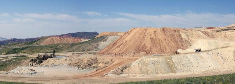 A phosphate mine in the state of Utah, United States. Source: Jason Parker-Burlingham.
