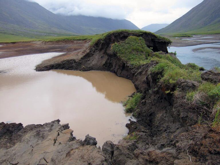 הפשרת אדמת קיפאון העד באלסקה. מקור: NPS Climate Change Response.