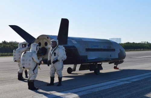 The X-37B space plane, yesterday at the Kennedy Space Center, after returning from a 718-day stay in space. Source: US Air Force courtesy photo.