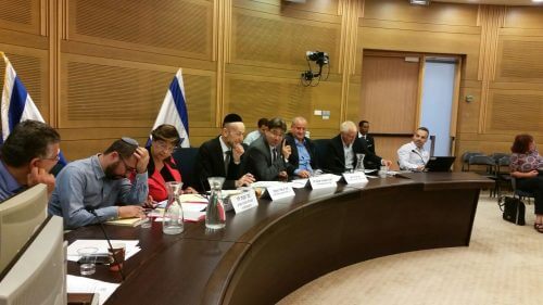 Minister of Science Ofir Akunis and CEO of his office Peretz Vezan at the Knesset Science Committee meeting, 10/7/17. PR photo