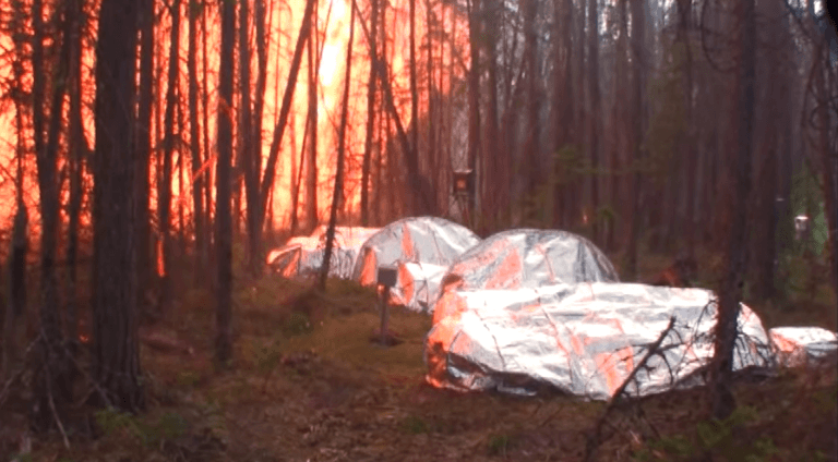 אב הטיפוס של מקלט החירום מפני אש של נאס"א. מקור: באדיבות איאן גרובס, שירות היערנות האמריקני (U.S. Forest Service/Ian Grob)