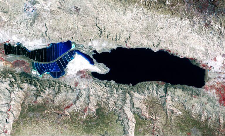 The Dead Sea in satellite photography. Source: NASA/GSFC/METI/ERSDAC/JAROS, and US/Japan ASTER Science Team.