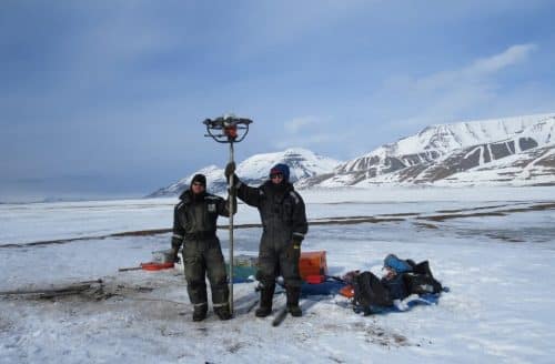 Prof. Yishai Weinstein and Dodan Rotem, in preparation for drilling in the ground in Svalbard. Photo: Dotan Rotem.