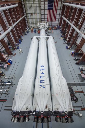 The heavy falcon. Source: Elon Musk's Twitter page.