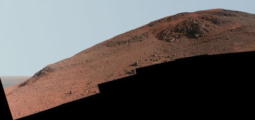 The summit of "Tlem Knudsen" in Marathon Valley, the summit of which the rover Opportunity tried to climb last year, but due to the steep slope that brought it to a dangerous angle of 32 degrees, the mission operators decided to withdraw back. Source: NASA.