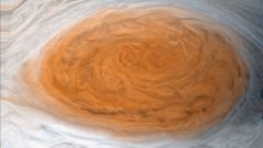 הכתם האדום הגדול של צדק, בצילום של מצלמת החללית ג'ונו, JunoCam, ב-10 ביולי 2017. מקור: NASA/JPL-Caltech/SwRI/MSSS/Gerald Eichstadt/Justin Cowart.